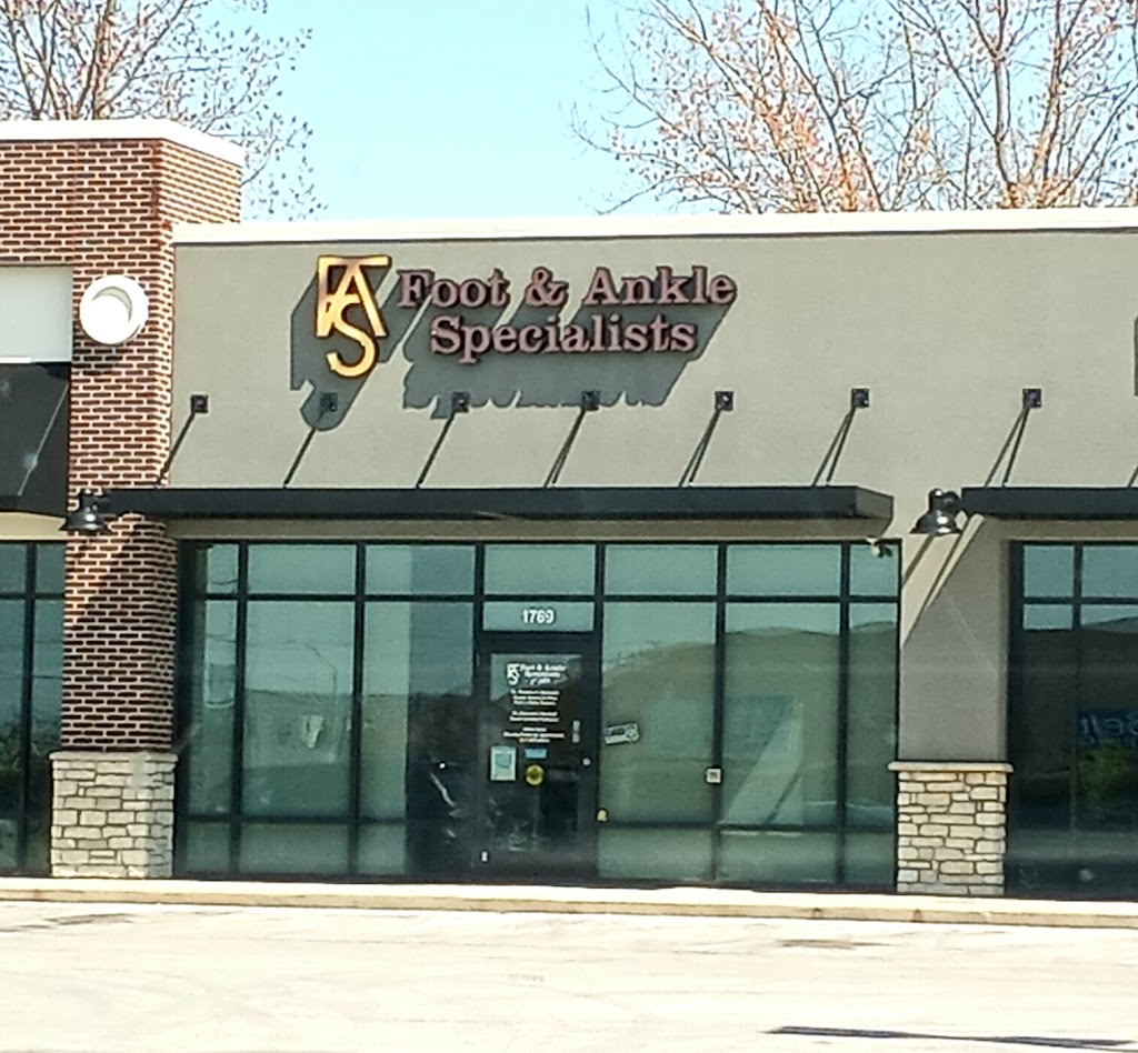 Foot & Ankle Specialists of Indiana Dr. Mieasha Hicks Barksdale | 1769 Melody Ln, Greenfield, IN 46140 | Phone: (317) 937-8503