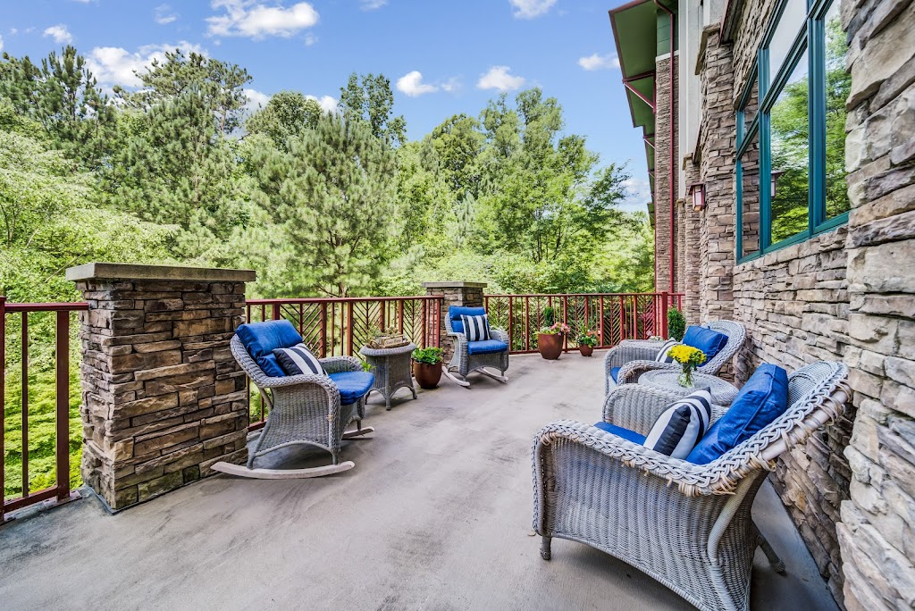 Magnolia Glen | 5301 Creedmoor Rd, Raleigh, NC 27612, USA | Phone: (919) 841-4747