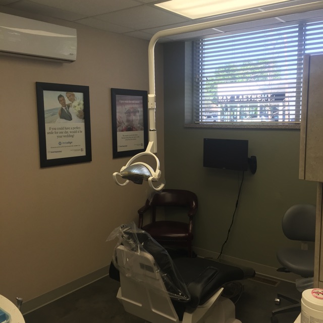Great Expressions Dental Centers - Grosse Pointe | 17700 Mack Ave, Grosse Pointe, MI 48230, USA | Phone: (313) 202-9290