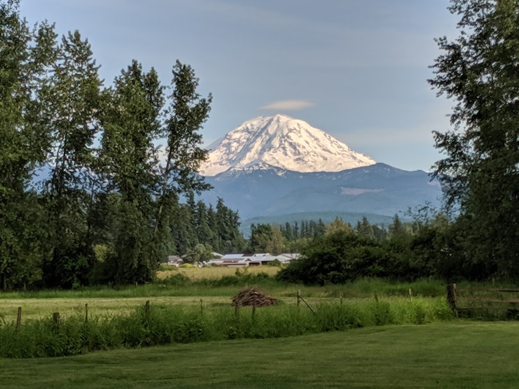 Johnson Family Farm | 21931 SE 424th St, Enumclaw, WA 98022, USA | Phone: (217) 553-4956