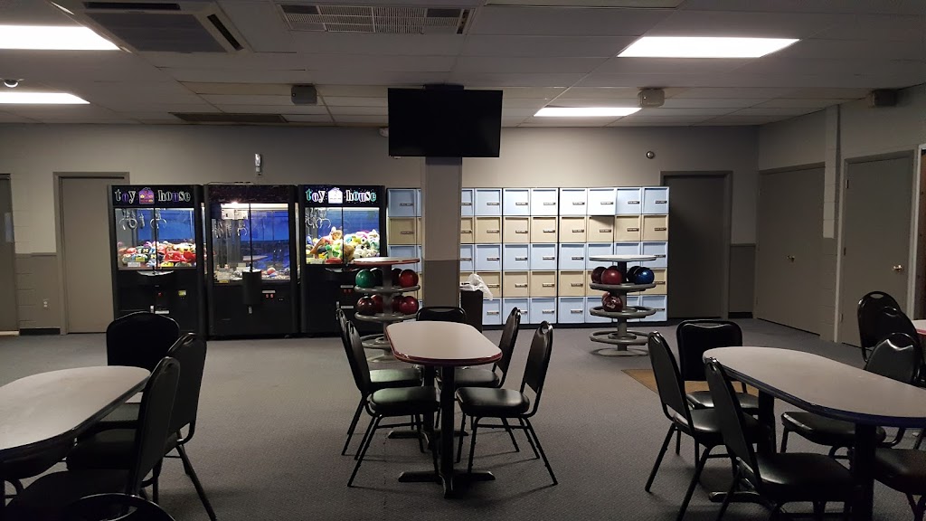 Lodge Lanes | 46255 S Interstate 94 Service Dr, Belleville, MI 48111, USA | Phone: (734) 697-9178