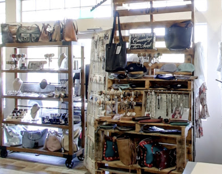 Lees Boutique | 4110 Mother Lode Dr STE B, Shingle Springs, CA 95682, USA | Phone: (530) 677-4891 ext. 116