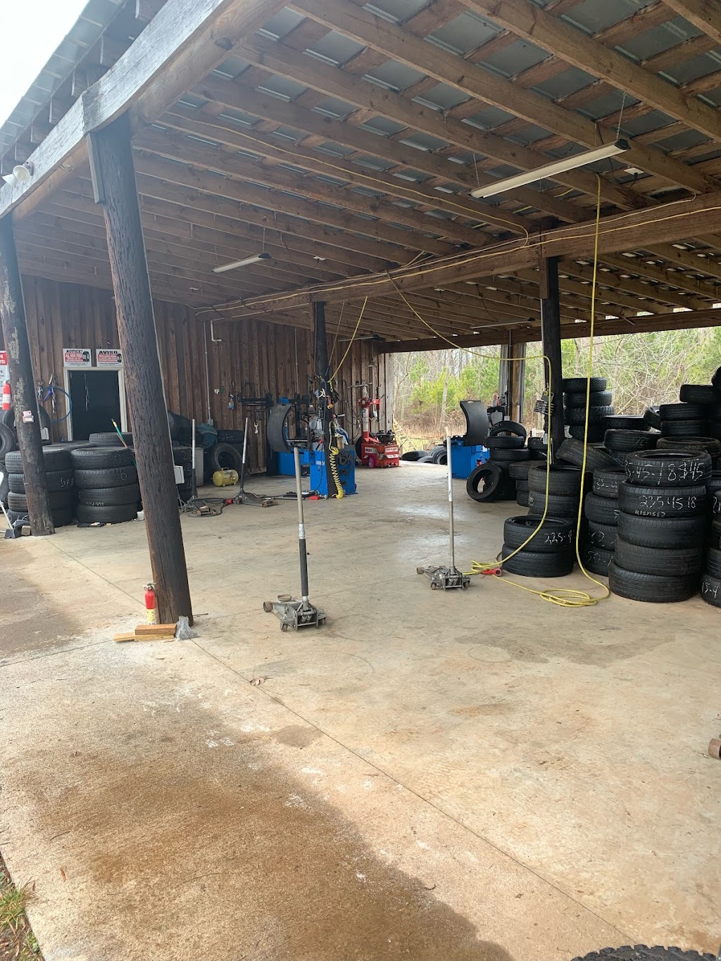 Palacios Tires LLC | 7320 US-64 W, Pittsboro, NC 27312 | Phone: (919) 200-2771