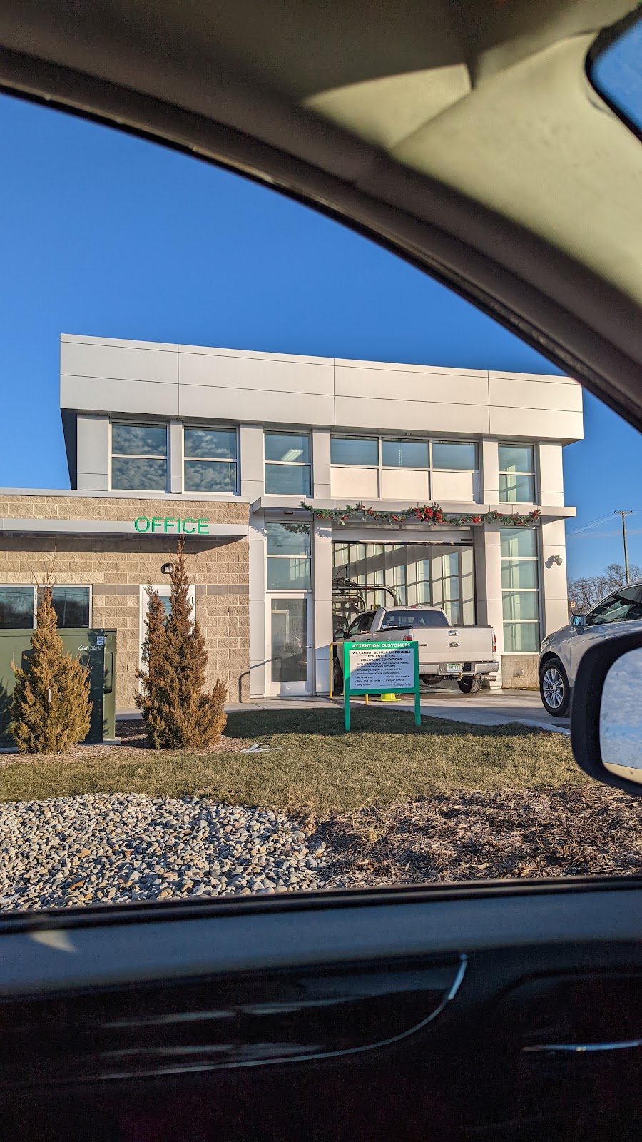 GreenWay Auto wash | 45115 Marketplace Blvd, Chesterfield, MI 48051, USA | Phone: (586) 421-5487