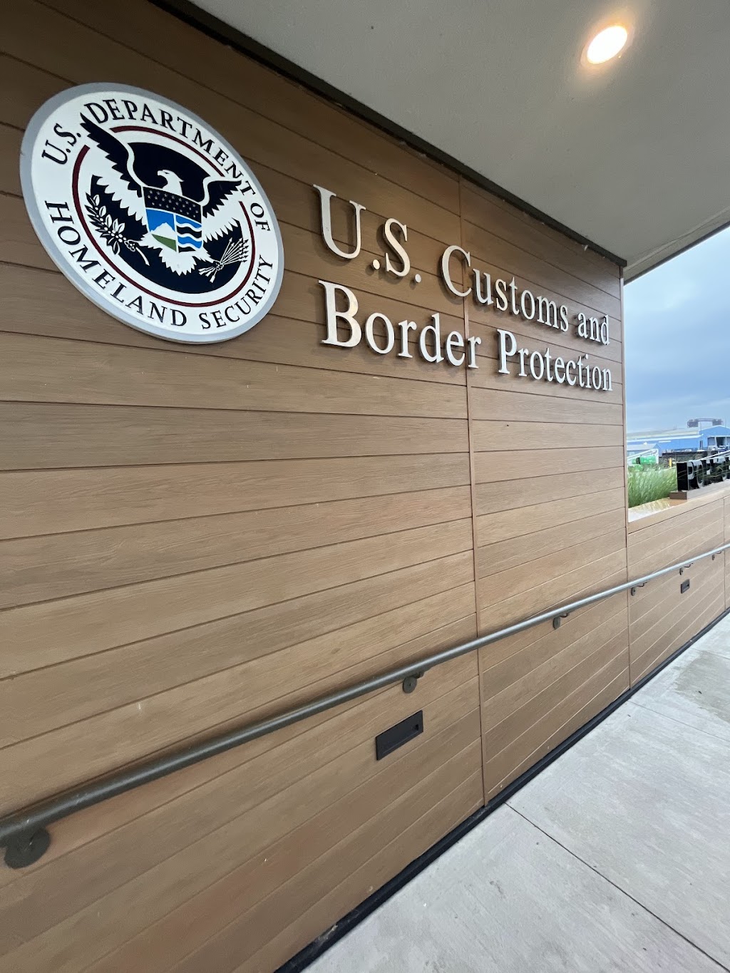 Yellow Lot | 600 Erieside Ave, Cleveland, OH 44114, USA | Phone: (216) 861-3021