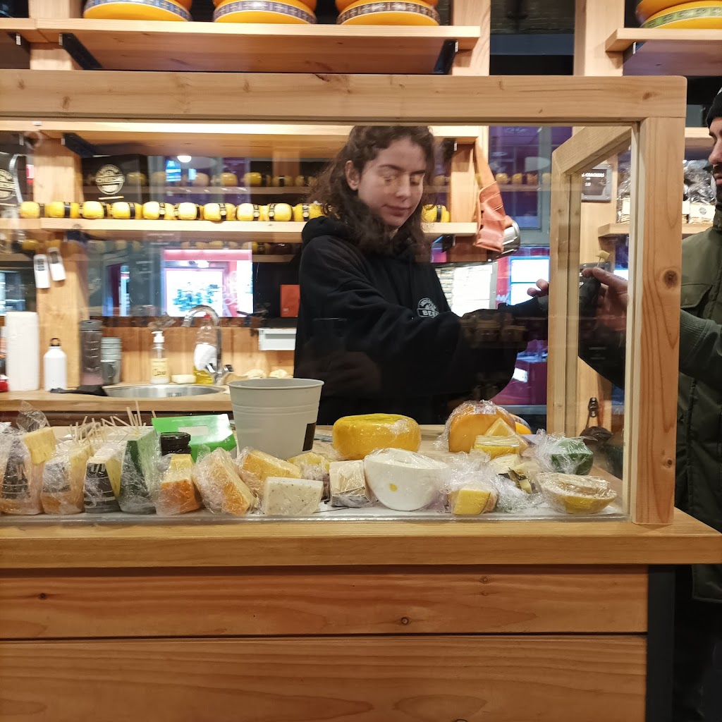 Amsterdam Cheese Company | Leidsestraat 2, 1017 PA Amsterdam, Netherlands | Phone: 020 422 7028