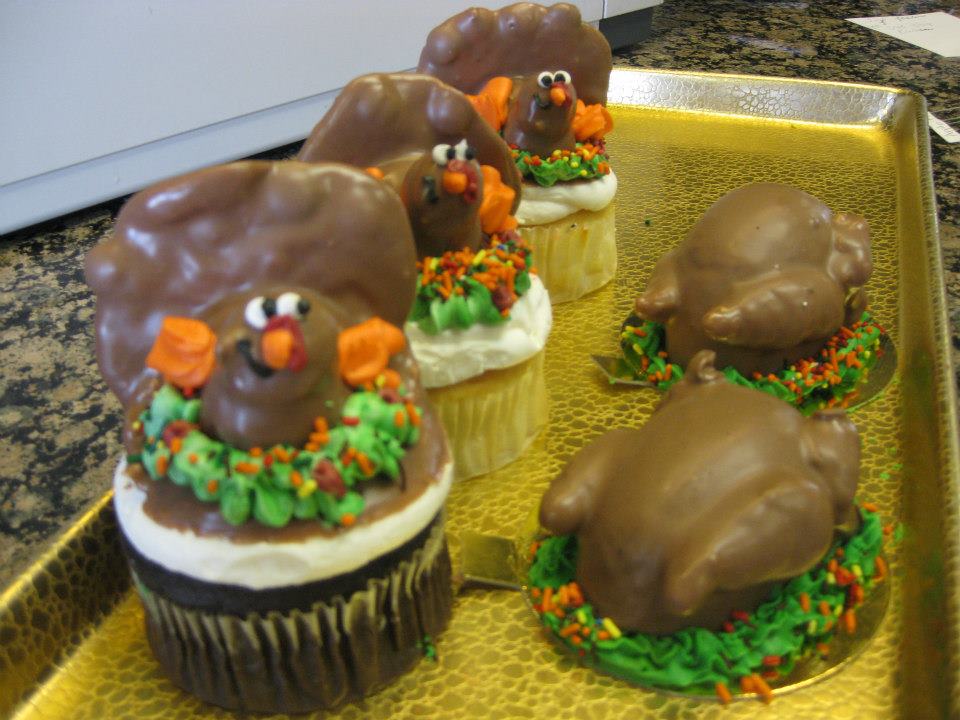 Frenchs Cupcake Bakery | 273 E 17th St, Costa Mesa, CA 92627, USA | Phone: (949) 642-0571