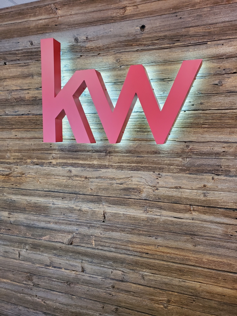 Keller Williams Realty Signature Janesville | 4450 Milton Ave Suite 202, Janesville, WI 53546, USA | Phone: (608) 480-8580