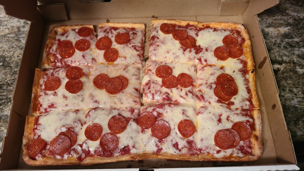 Brunos Pizza | 525 W Carolina Ave, Chester, WV 26034, USA | Phone: (304) 387-3350