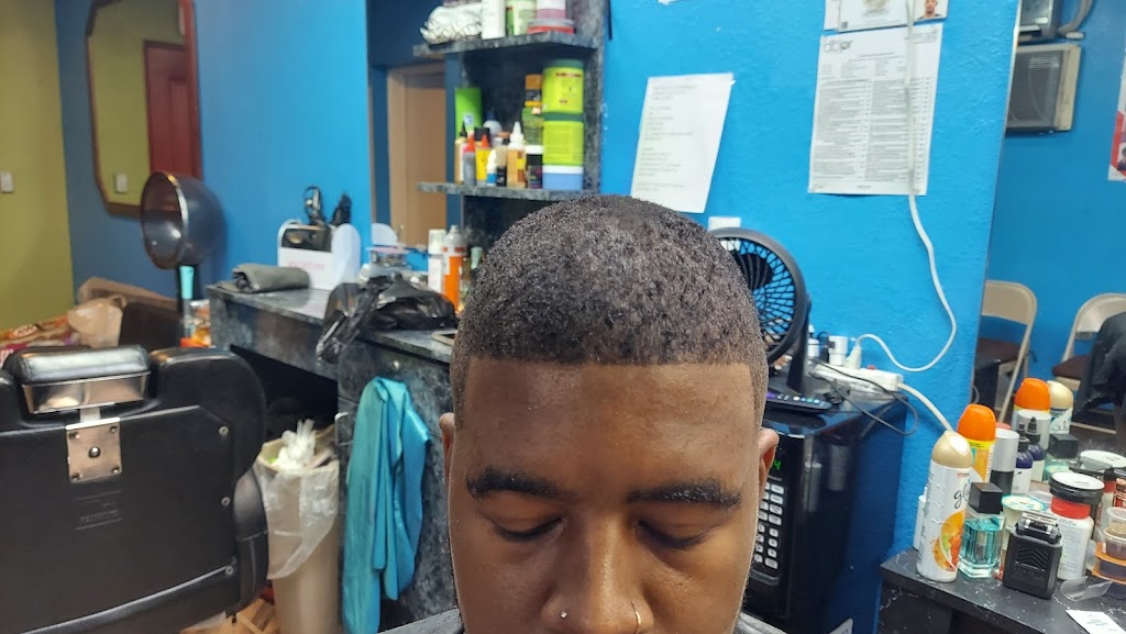 Syrus Barber & Beauty Shop | 6002 N 40th St, Tampa, FL 33610, USA | Phone: (813) 728-3310