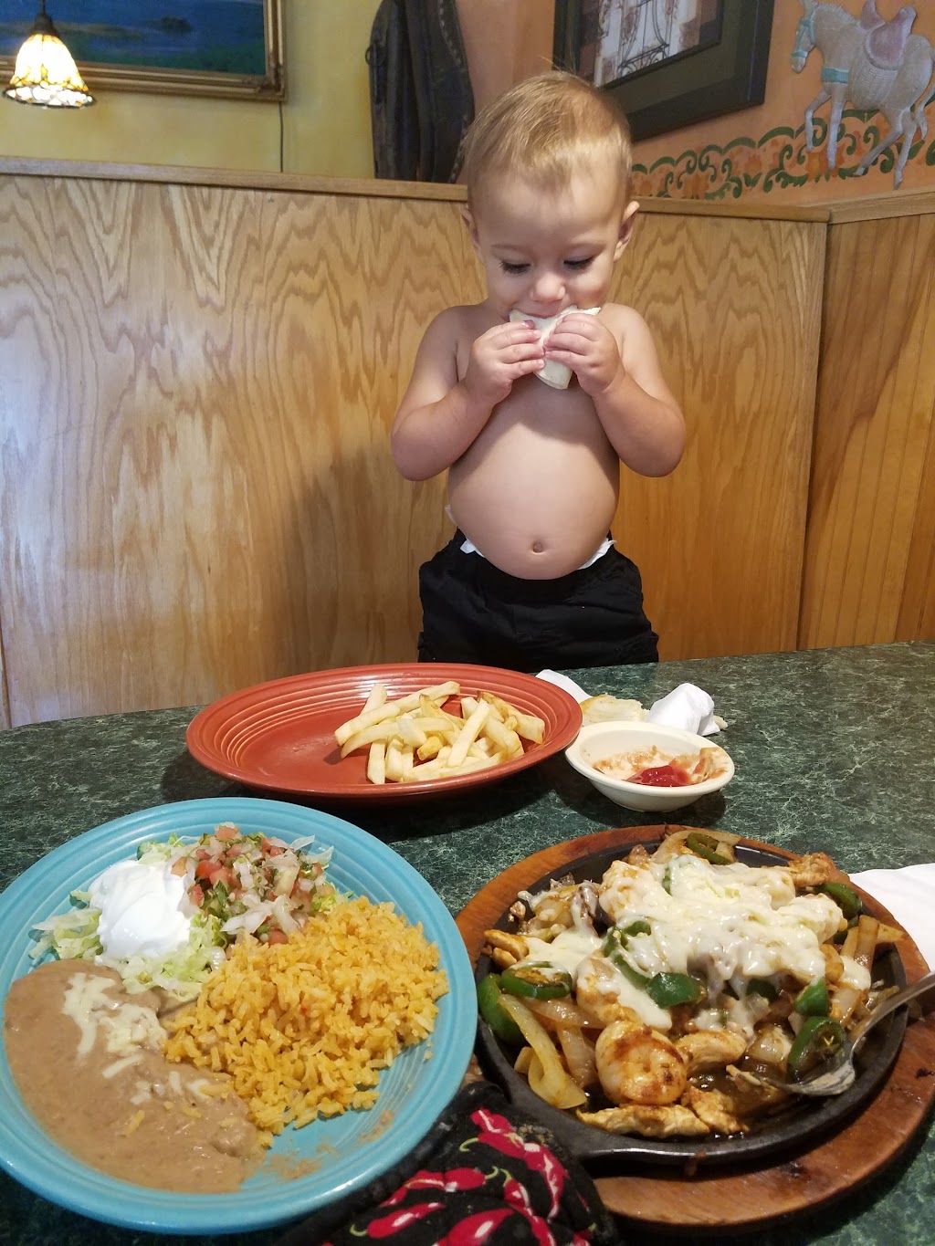 Dos Primos Mexican Restaurant | 624 N Main St, OFallon, MO 63366, USA | Phone: (636) 978-0130