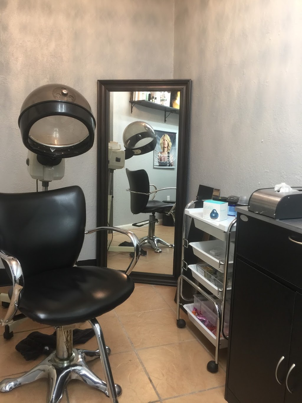 Another Look Hair Salon | 7826 Alta Valley Dr, Sacramento, CA 95823, USA | Phone: (916) 688-7704