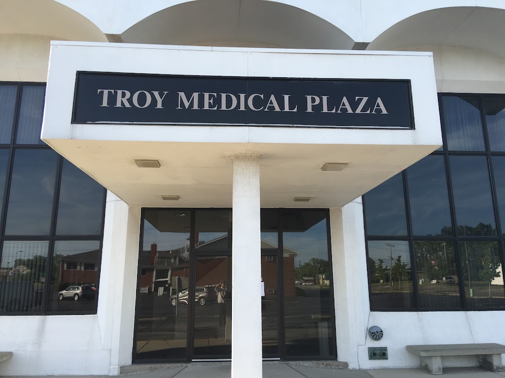 Sollars and Associates - Troy - Counseling and Psychology Services | Troy Medical Plaza, 1777 Axtell Dr #100, Troy, MI 48084, USA | Phone: (248) 862-1171