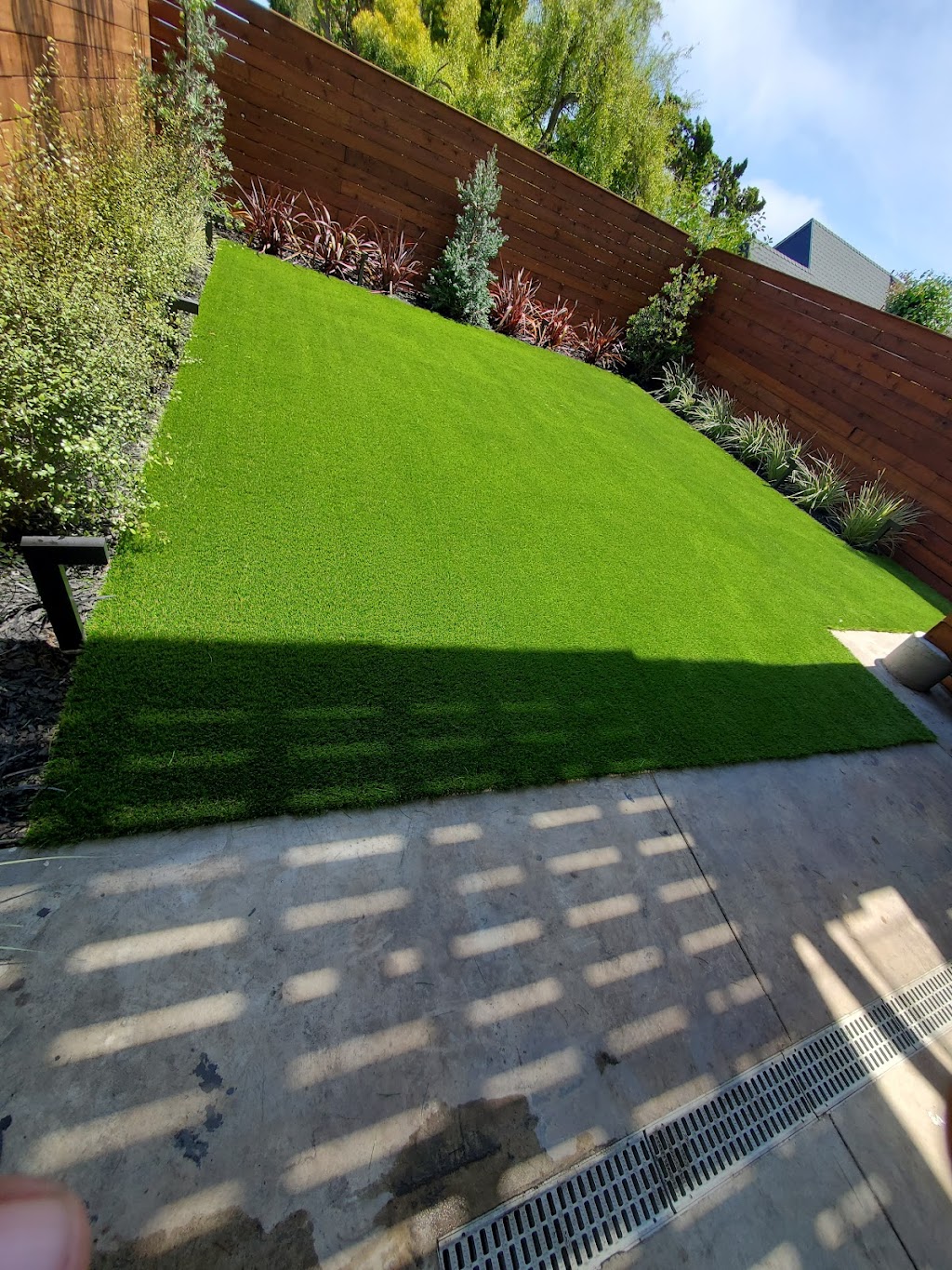 Reyes turf.. pavers and artificial grass | 143 Peninsula Rd, Bay Point, CA 94565, USA | Phone: (925) 826-2051