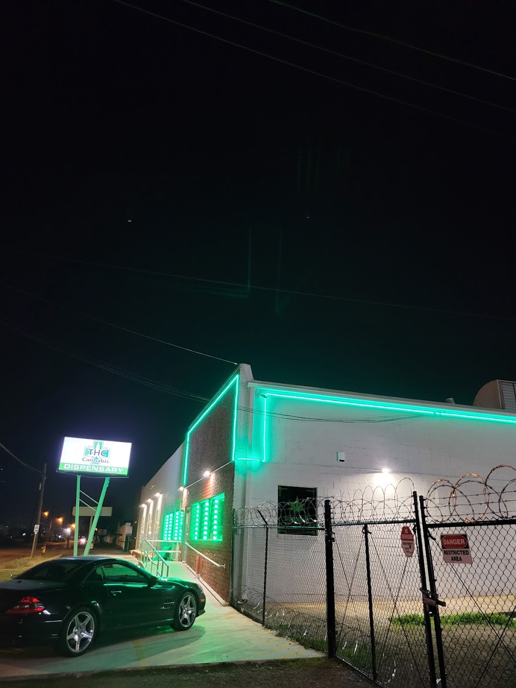 Lot-A-Burger | 2807 Charles Page Blvd, Tulsa, OK 74127, USA | Phone: (918) 583-3496