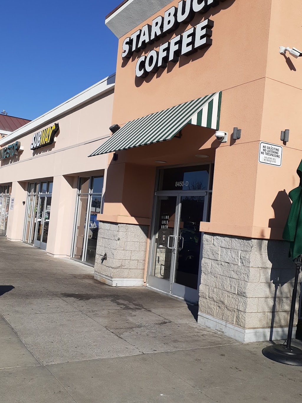 Starbucks | 8450-D, Edgewater Dr, Oakland, CA 94621, USA | Phone: (510) 635-2418