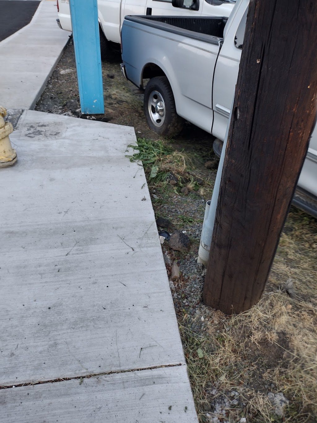 Redline Auto Sales | 10715 NE Hwy 99, Vancouver, WA 98686, USA | Phone: (360) 726-5604