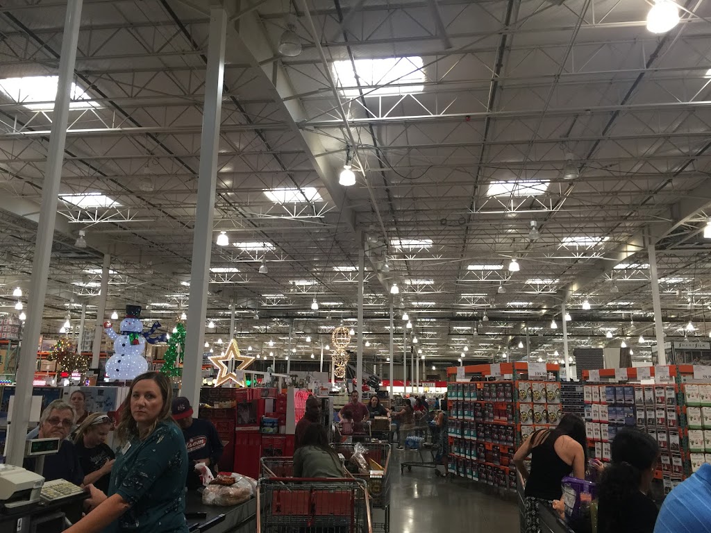 Costco Food Court | 1800 Cavitt Dr, Folsom, CA 95630, USA | Phone: (916) 850-1000