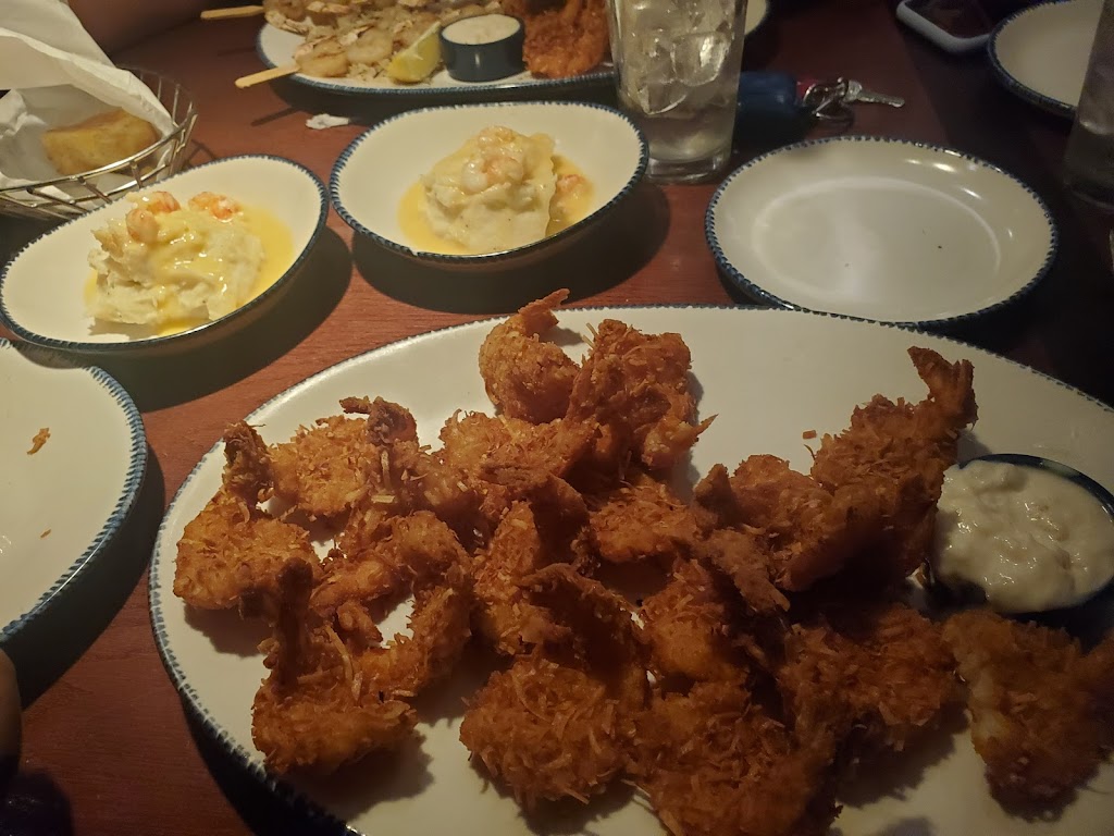 Red Lobster | 10854 E Alameda Ave, Aurora, CO 80012, USA | Phone: (303) 343-6161