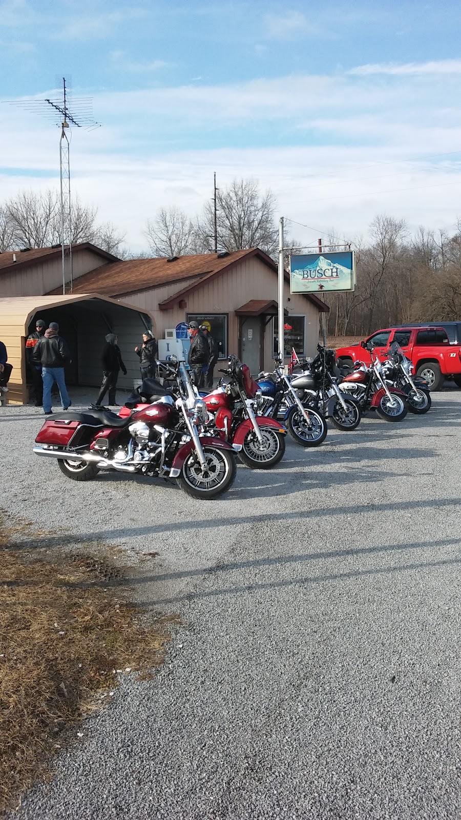 Hide-Away Tavern Inc | 105 N Second St, Percy, IL 62272, USA | Phone: (618) 497-8194