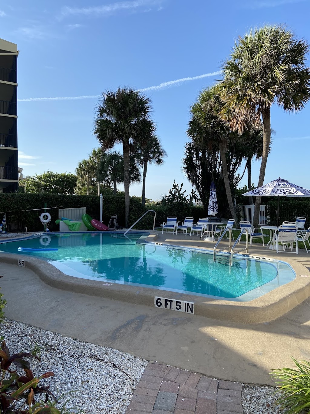 Turtle Crawl Inn Resort | 4235 Gulf of Mexico Dr, Longboat Key, FL 34228 | Phone: (941) 383-3788