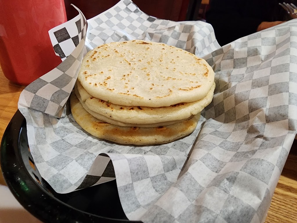 Loroco Bistro Salvadorean food | 13344 Meyer Rd, Whittier, CA 90605, USA | Phone: (562) 358-4041