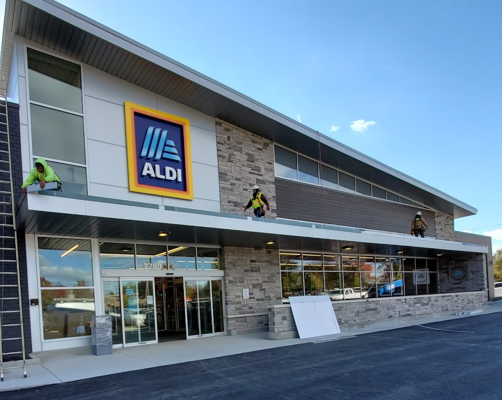 Kingsdale Shopping Center | Tremont Rd & Zollinger Road, Upper Arlington, OH 43221, USA | Phone: (412) 968-1660