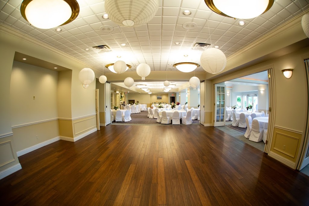 Lockhaven Golf Club & Banquet Facility | 10872 Lawrence Keler Dr, Godfrey, IL 62035, USA | Phone: (618) 466-2441