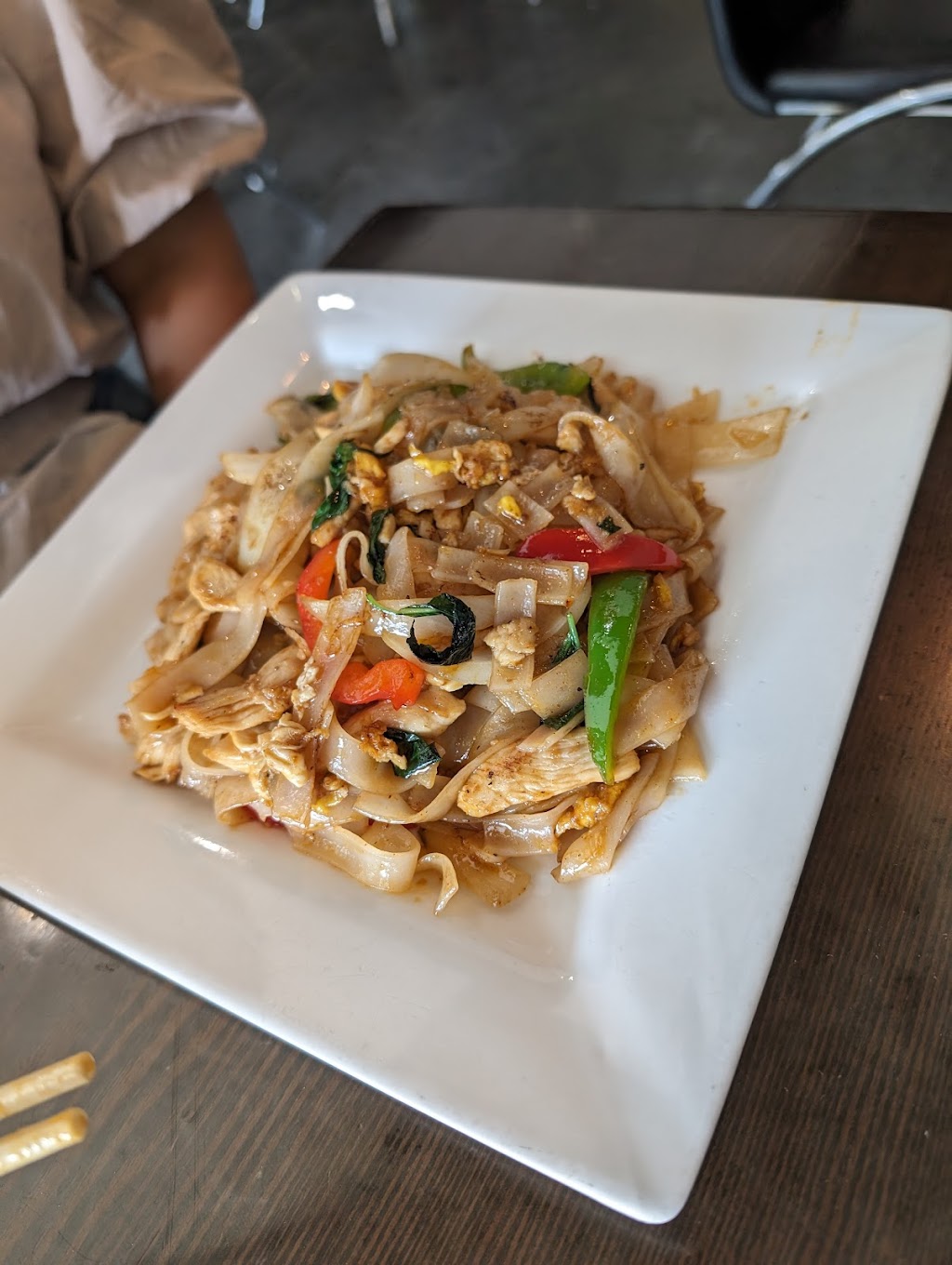 Mai Thai Cuisine | 2279 S 67th St, Omaha, NE 68106, USA | Phone: (402) 884-7888