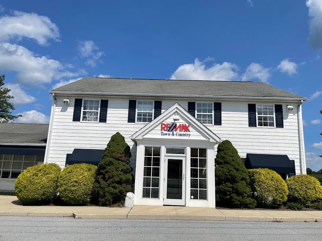 RE/MAX Town & Country, Real Estate | 1479 Wilmington Pike, West Chester, PA 19382, USA | Phone: (610) 675-7100