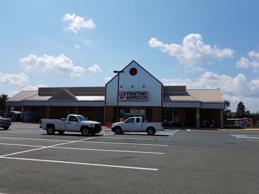 Tractor Supply Co. | 19610 Fisher Ave, Poolesville, MD 20837, USA | Phone: (301) 407-0307