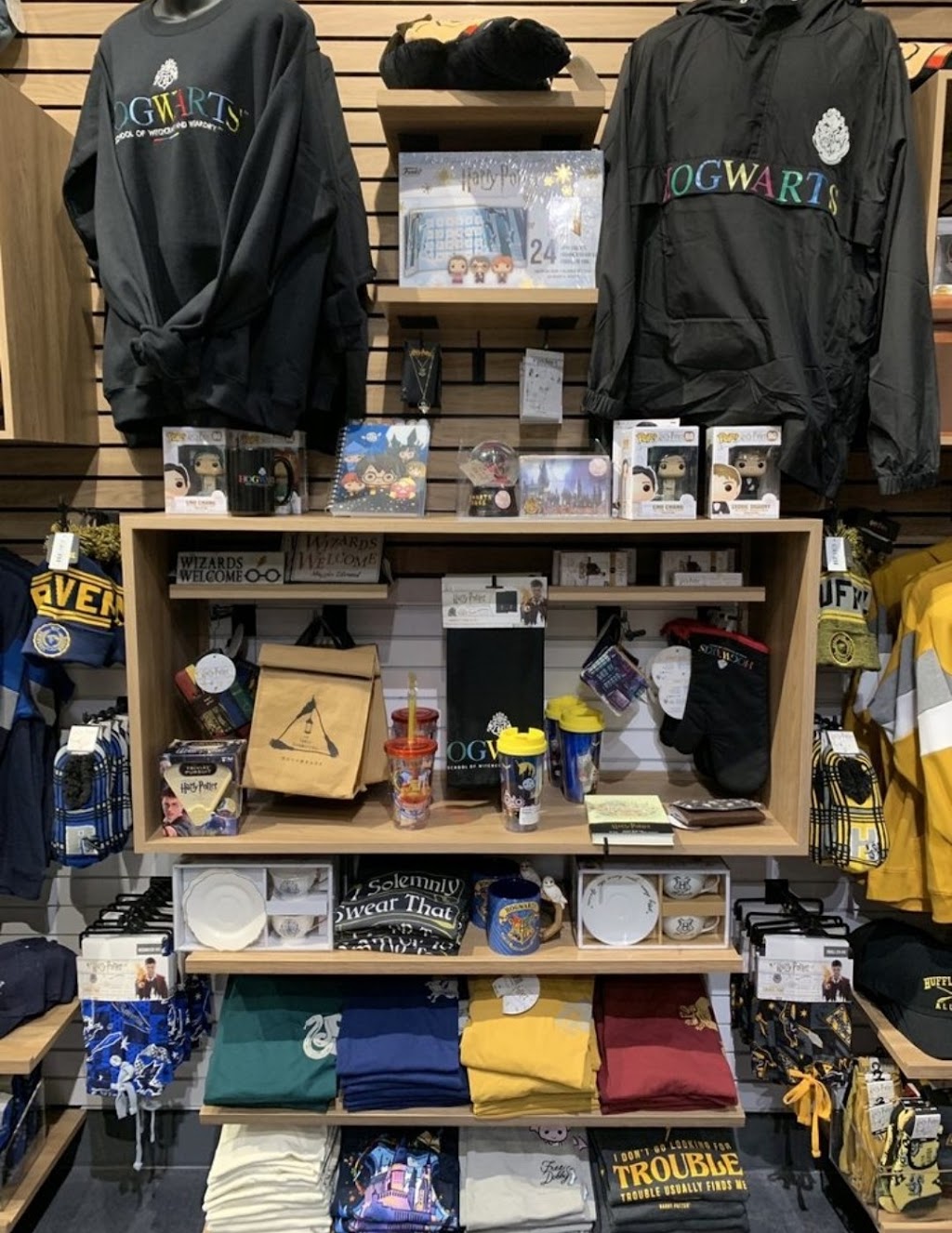 BoxLunch | 2120 Montebello Town Center, Montebello, CA 90640, USA | Phone: (323) 483-6589