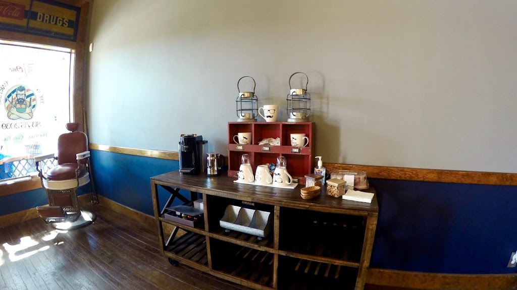 The Gentlemens Quarters | 38435 5th Ave, Zephyrhills, FL 33542, USA | Phone: (813) 715-2039