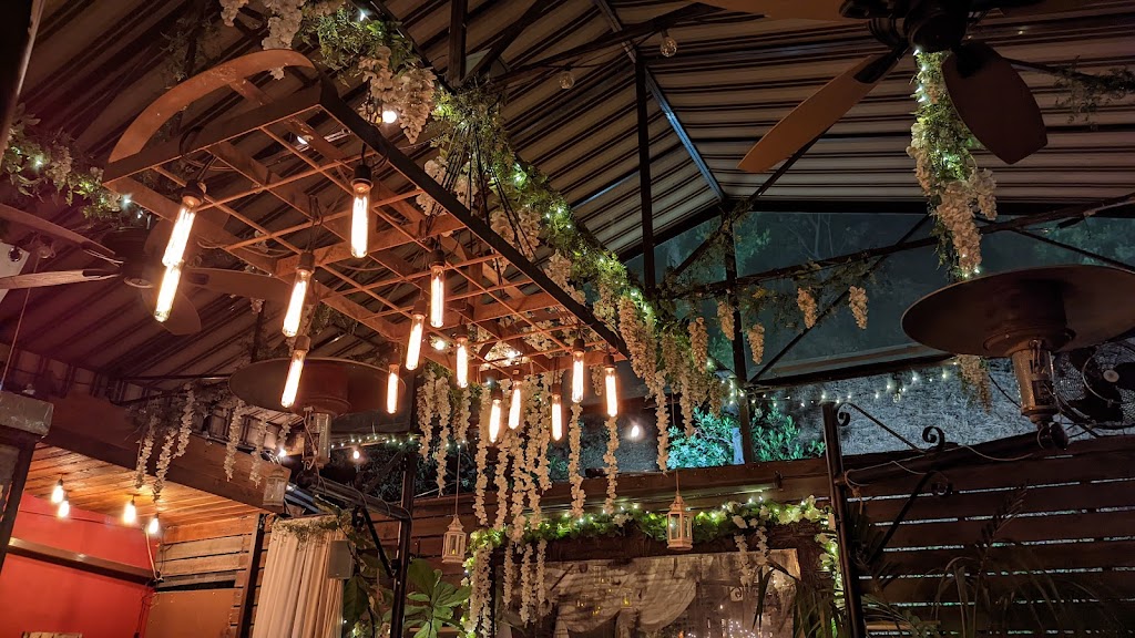 The Six Chow House | 12650 Ventura Blvd, Studio City, CA 91604, USA | Phone: (818) 761-2319 The Six Chow House | 12650 Ventura Blvd, Studio City, CA 91604, USA | Phone: (818) 761-2319