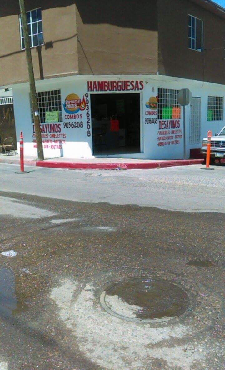 Burgers Y Mas | 22185, Cruz del Sur 82, Sanchez Taboada Produtsa, 22185 Tijuana, B.C., Mexico | Phone: 9036208