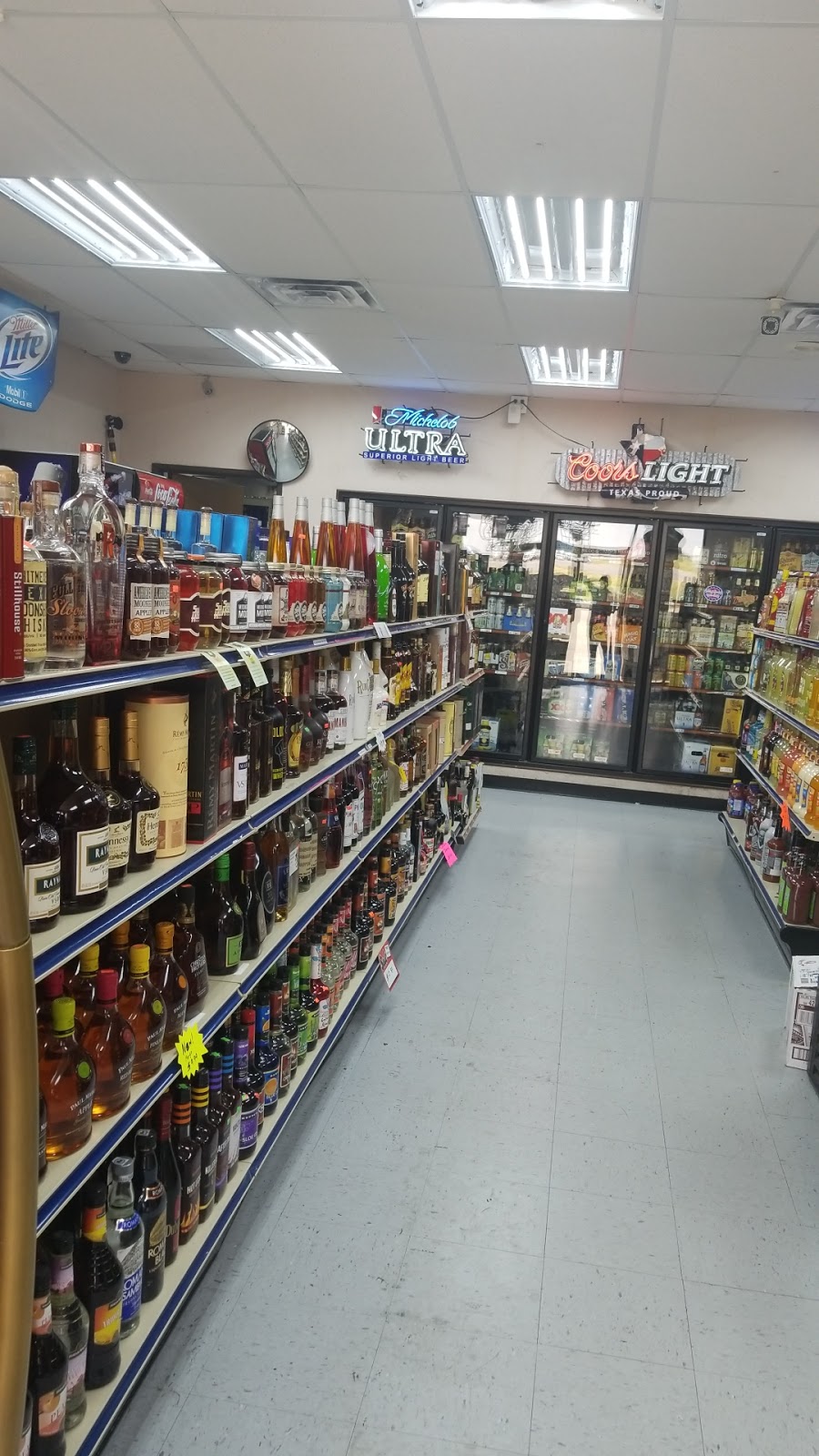 Mighty Liquor | 13075 N Saginaw Blvd, Fort Worth, TX 76179, USA | Phone: (817) 439-1119