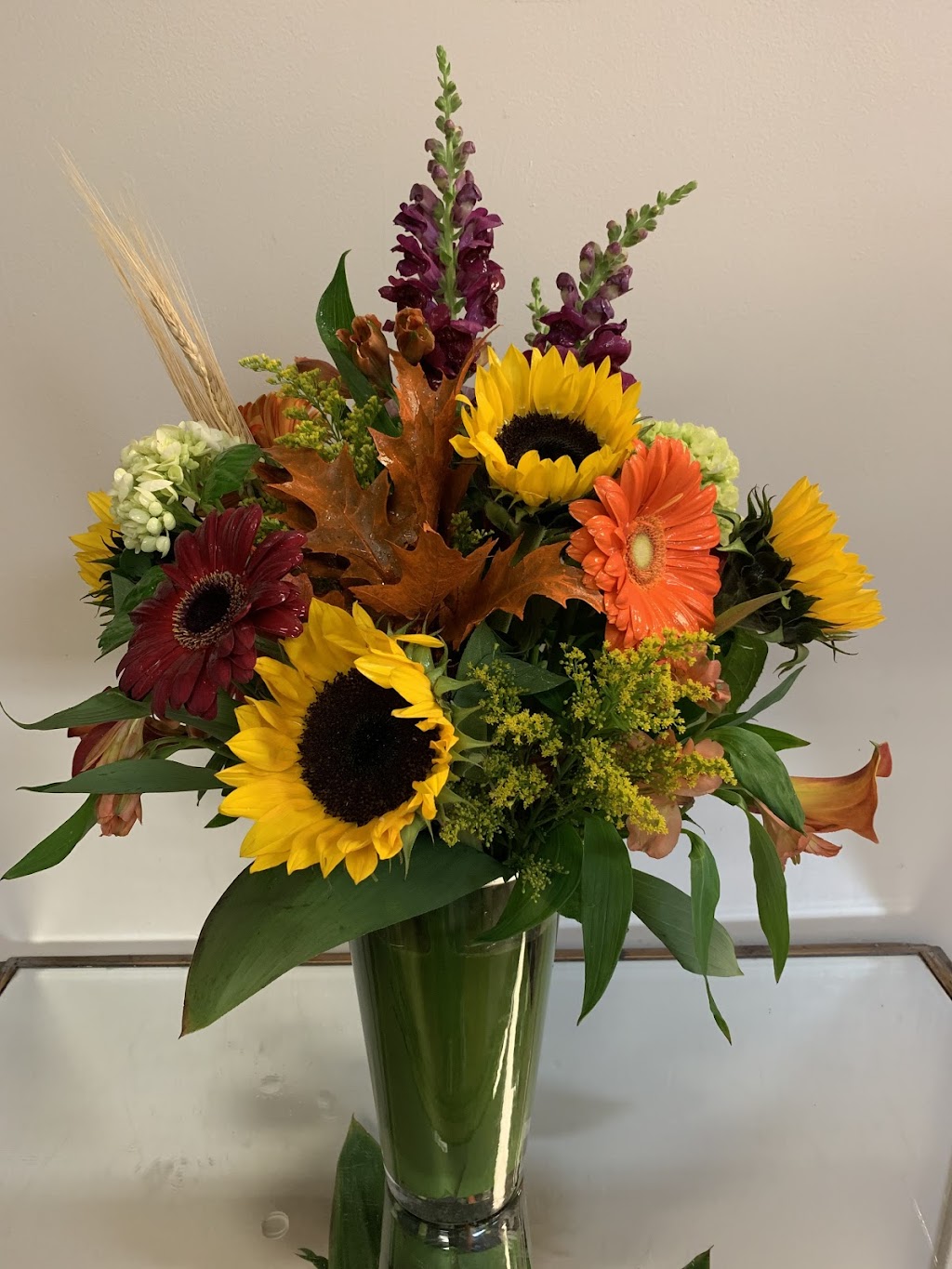 Cohasset Florist: Paul Douglas Floral Designs | 130 King St, Cohasset, MA 02025 | Phone: (781) 383-2700