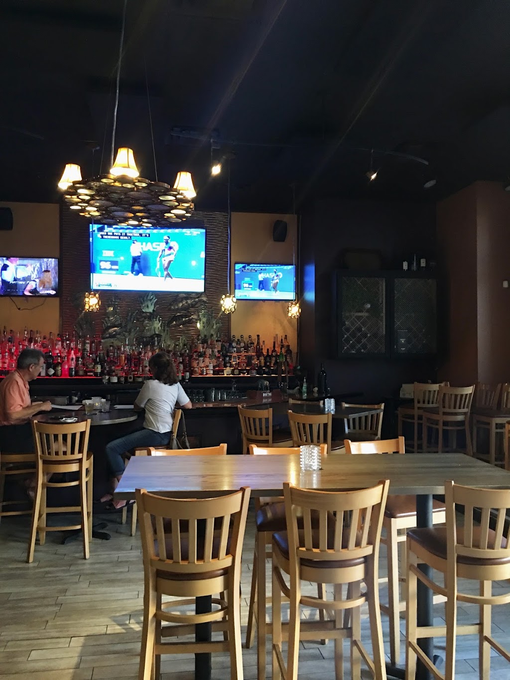 Blinkers Beachside Steakhouse and Lounge | 476 Mandalay Ave, Clearwater, FL 33767, USA | Phone: (727) 754-1757
