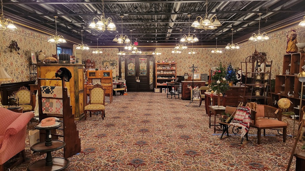 Hartville Antique Mall | 238 Kent Ave NE, Hartville, OH 44632, USA | Phone: (330) 587-2001