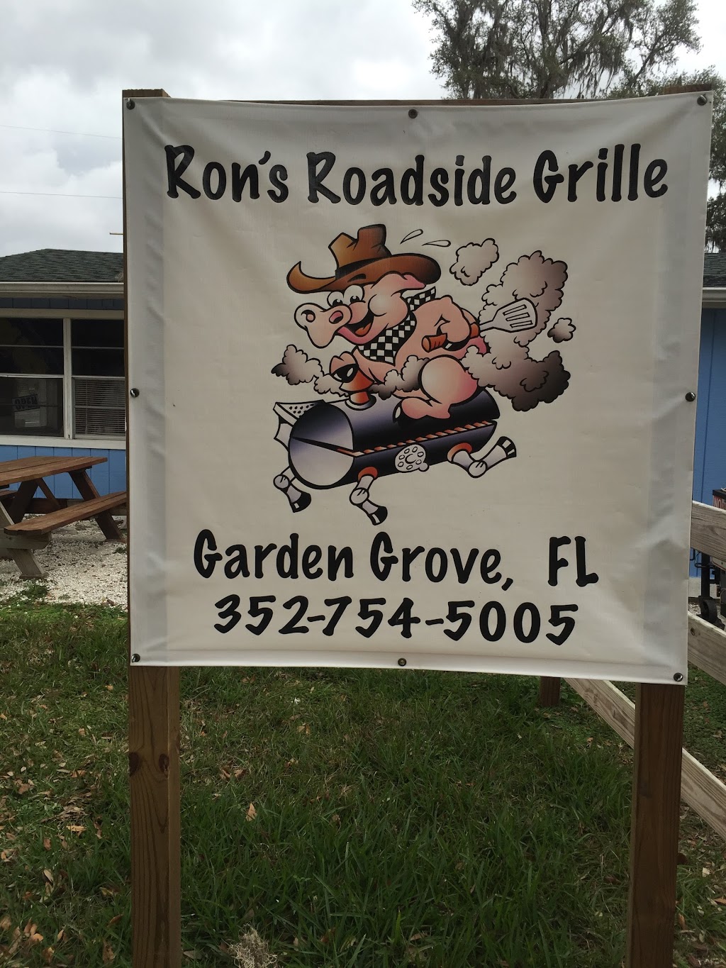 Rons Roadside Grille | 3220 Broad St, Brooksville, FL 34604, USA | Phone: (352) 754-5005