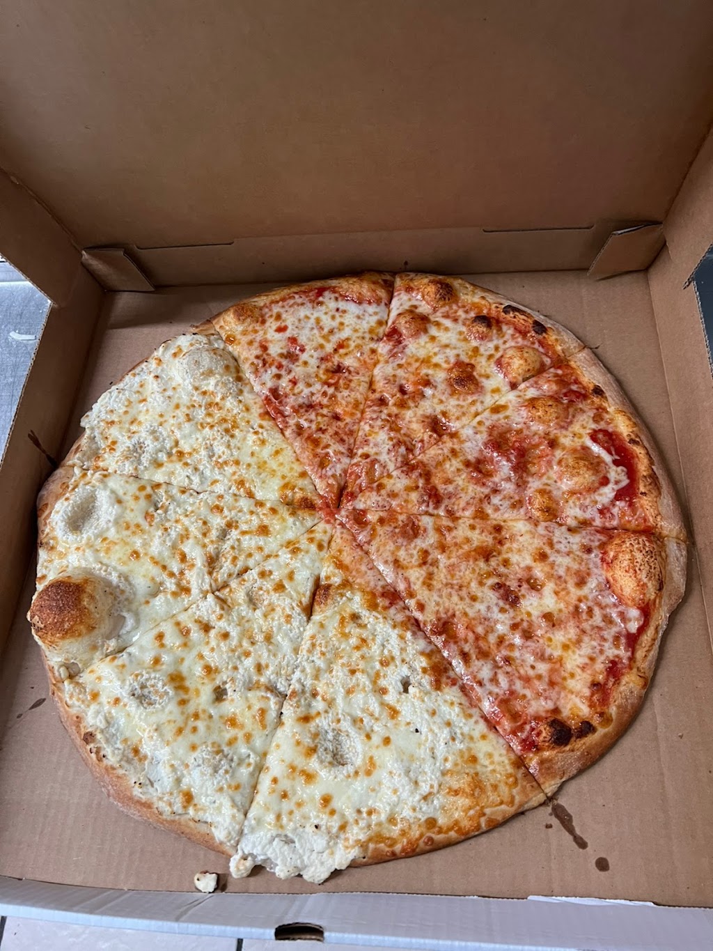 Angelos pizza | 5725 State Bridge Rd #108, Johns Creek, GA 30022, USA | Phone: (770) 558-4552