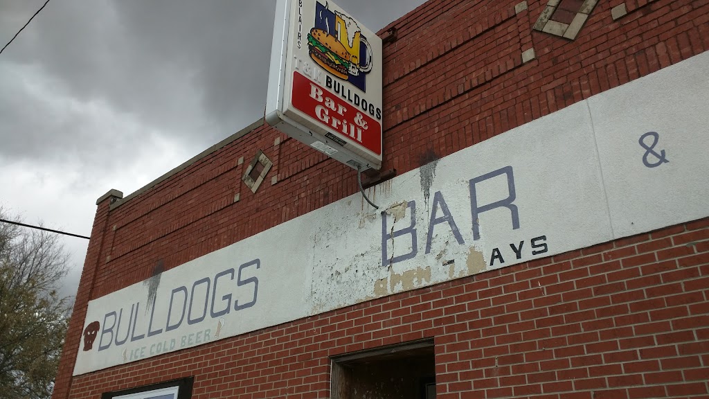 Bulldogs Bar & Grill | 301 Nebraska St, Murdock, NE 68407, USA | Phone: (402) 867-9191