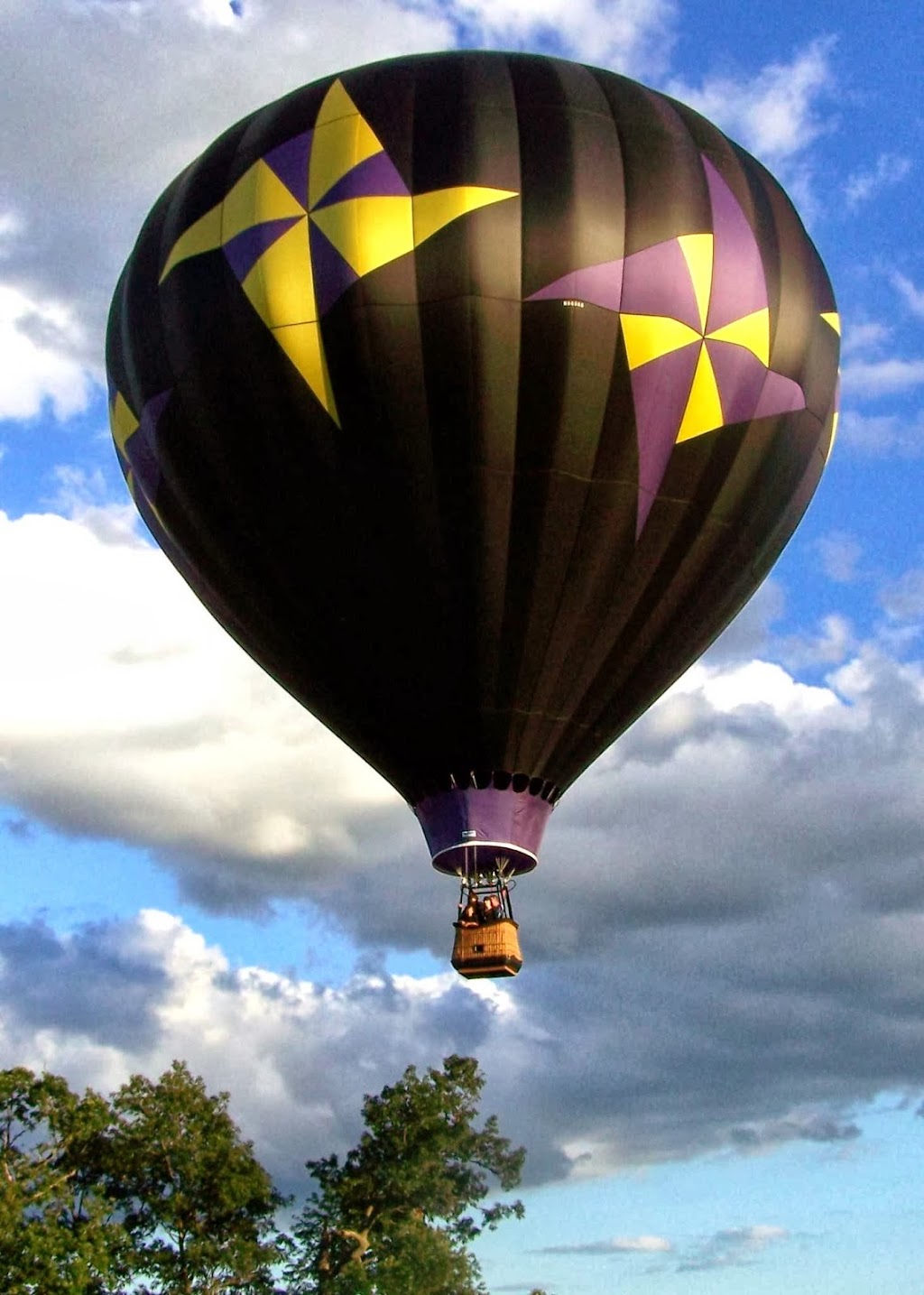 Majestic Balloon Flights | 18 River St, Queensbury, NY 12804, USA | Phone: (518) 761-2694