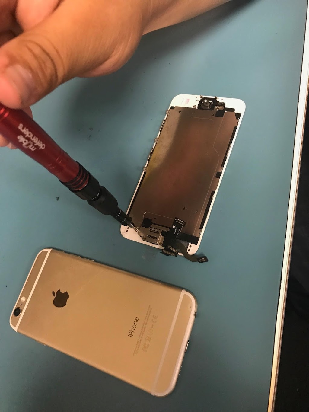 CPR Cell Phone Repair Goodyear | 15525 W Roosevelt St Suite 109, Goodyear, AZ 85338, USA | Phone: (623) 932-5001