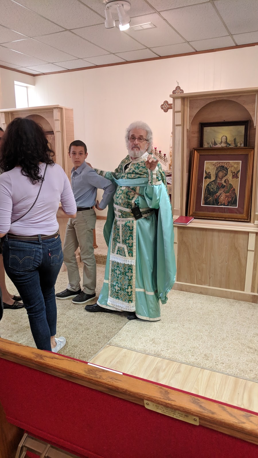 Saint Simeon Romanian Orthodox Church | 821 N Newburgh Rd, Westland, MI 48185 | Phone: (519) 735-4028