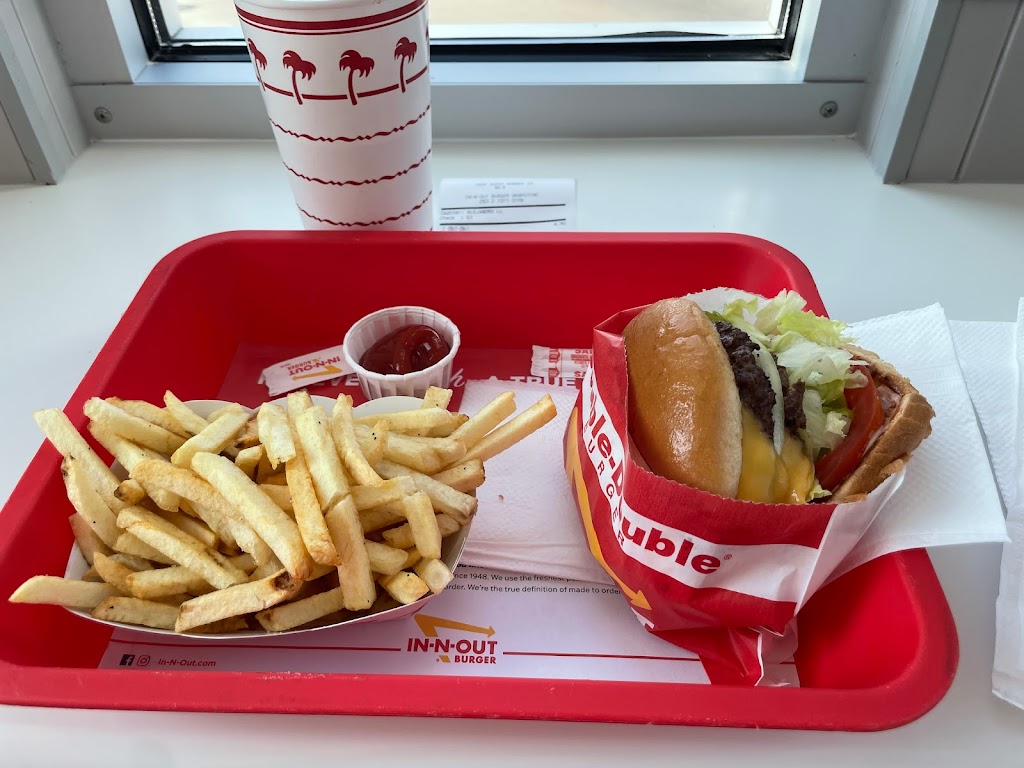 In-N-Out Burger | 1303 William D Tate Ave, Grapevine, TX 76051, USA | Phone: (800) 786-1000