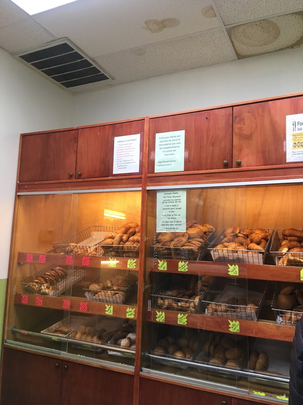 Sabor Ambateno Bakery ll Peekskill | 825 Washington St, Peekskill, NY 10566, USA | Phone: (914) 930-7160