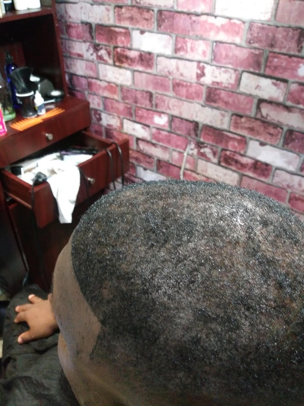 Headliners Barbershop of Plano | 6100 K Ave STE 103, Plano, TX 75074, USA | Phone: (214) 908-6294