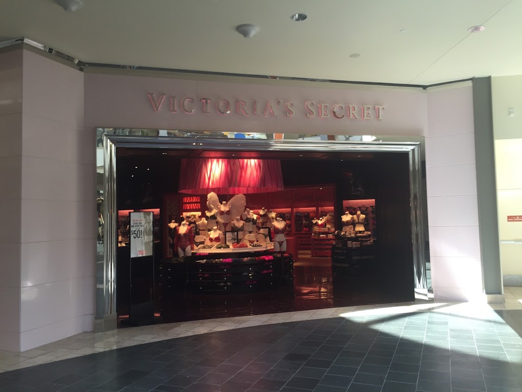 Victorias Secret & PINK | 3000 Robinson Centre Dr, Pittsburgh, PA 15205, USA | Phone: (412) 787-9830