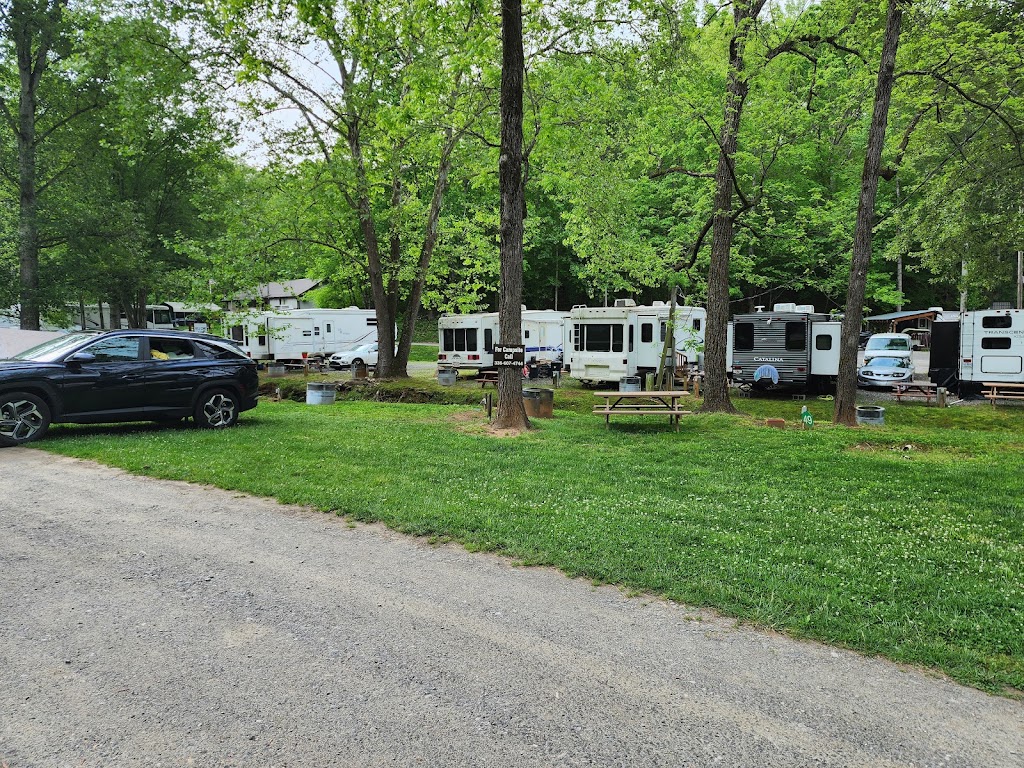 Ararat River Campground | 101 Pioneer Camp Ln, Pinnacle, NC 27043, USA | Phone: (336) 607-4744